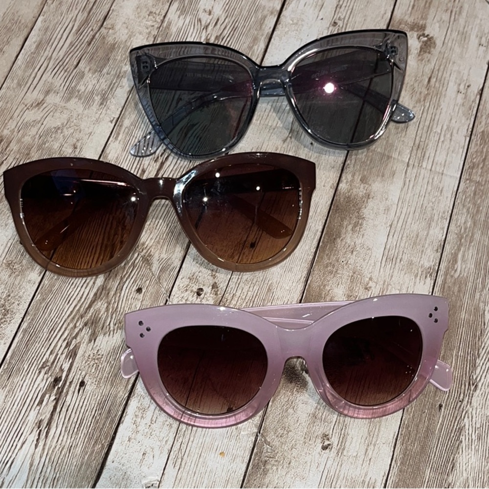 NYS collection, Aerie, & A.J. Morgan sunglasses in great condition 3 pairs